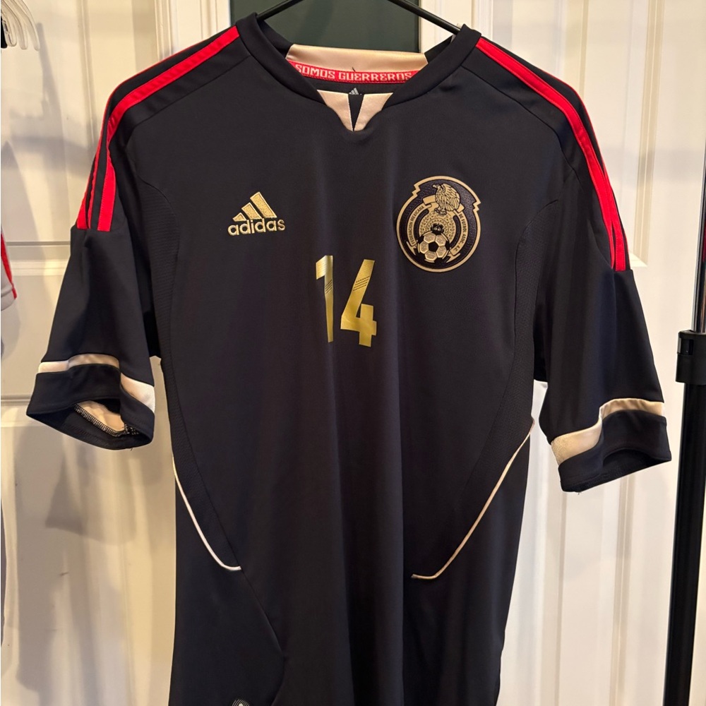 Vintage 2011 Mexico “Chicharito” Adidas Black Away Jersey w/ Red & Gold Accents